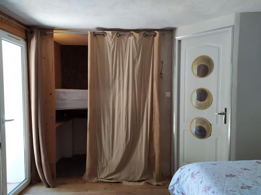 Sous Les Chenes Villa Peypin-d'Aigues Kültér fotó